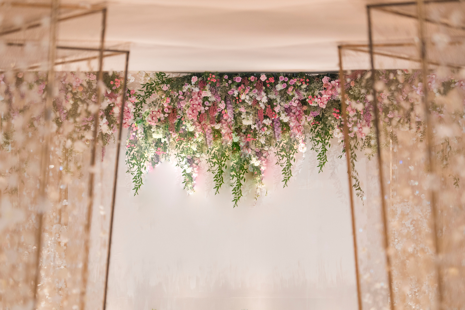 wedding backdrop with flower and wedding decoration